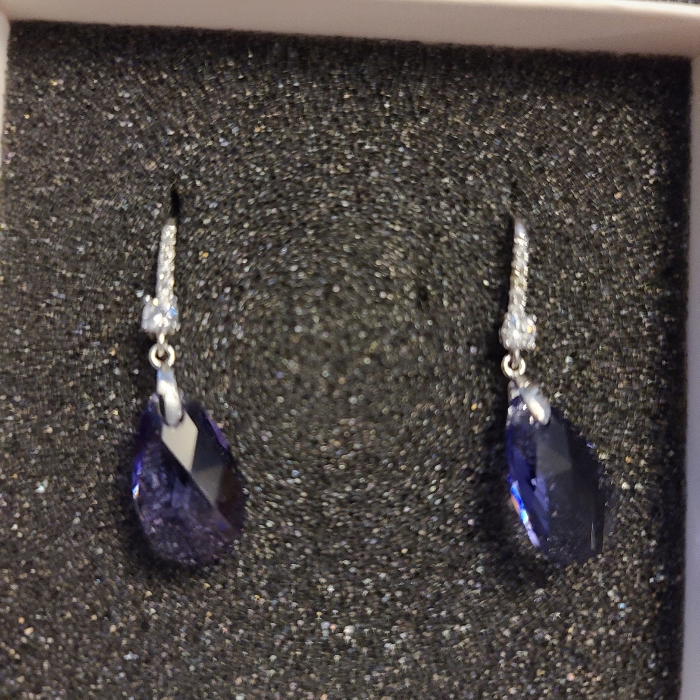 Silver tone  crystal drop earrings